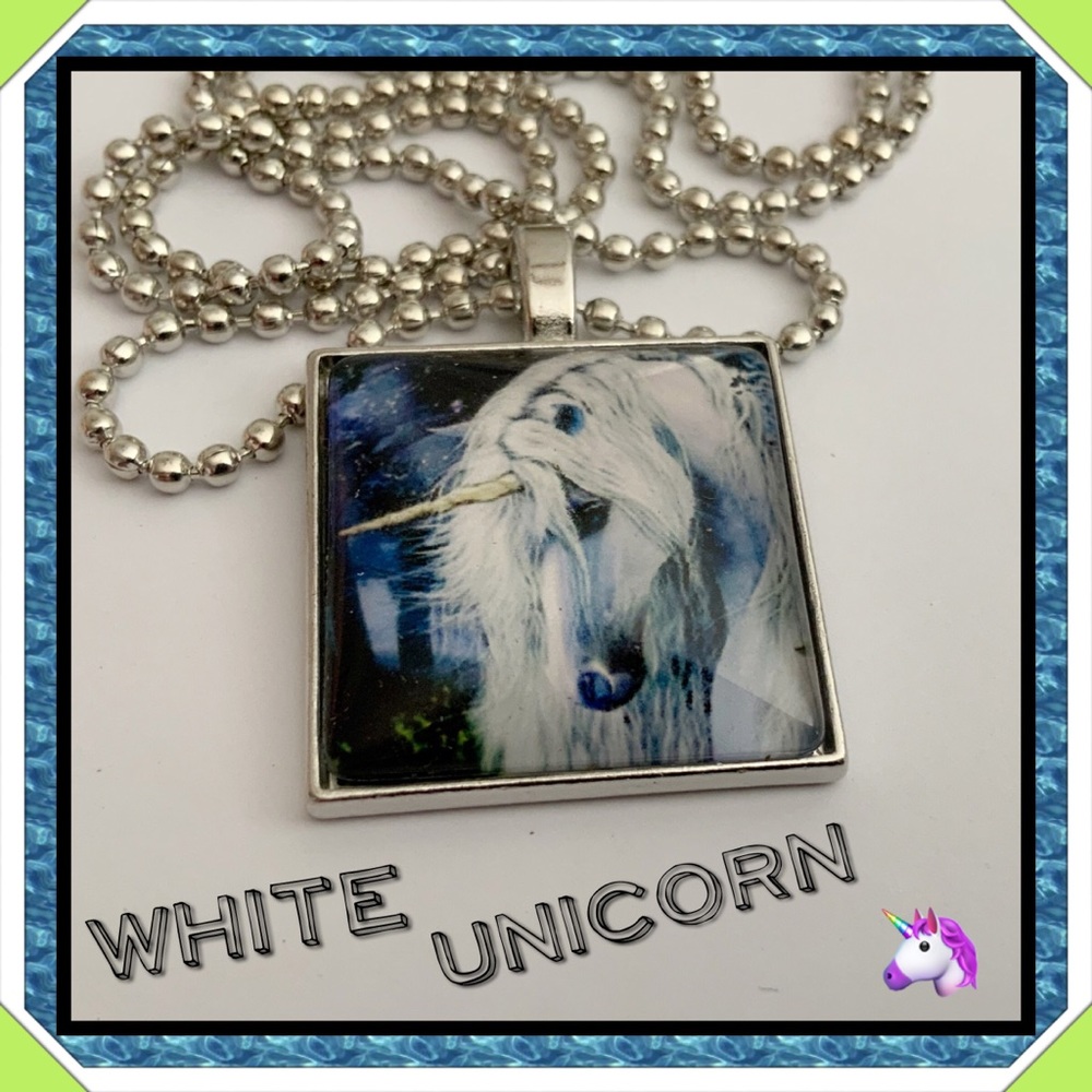 🆕✅ WHITE UNICORN GLASS CABOCHON CHAIN NECKLACE